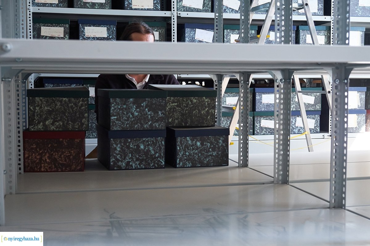 Költözik a régészeti osztály