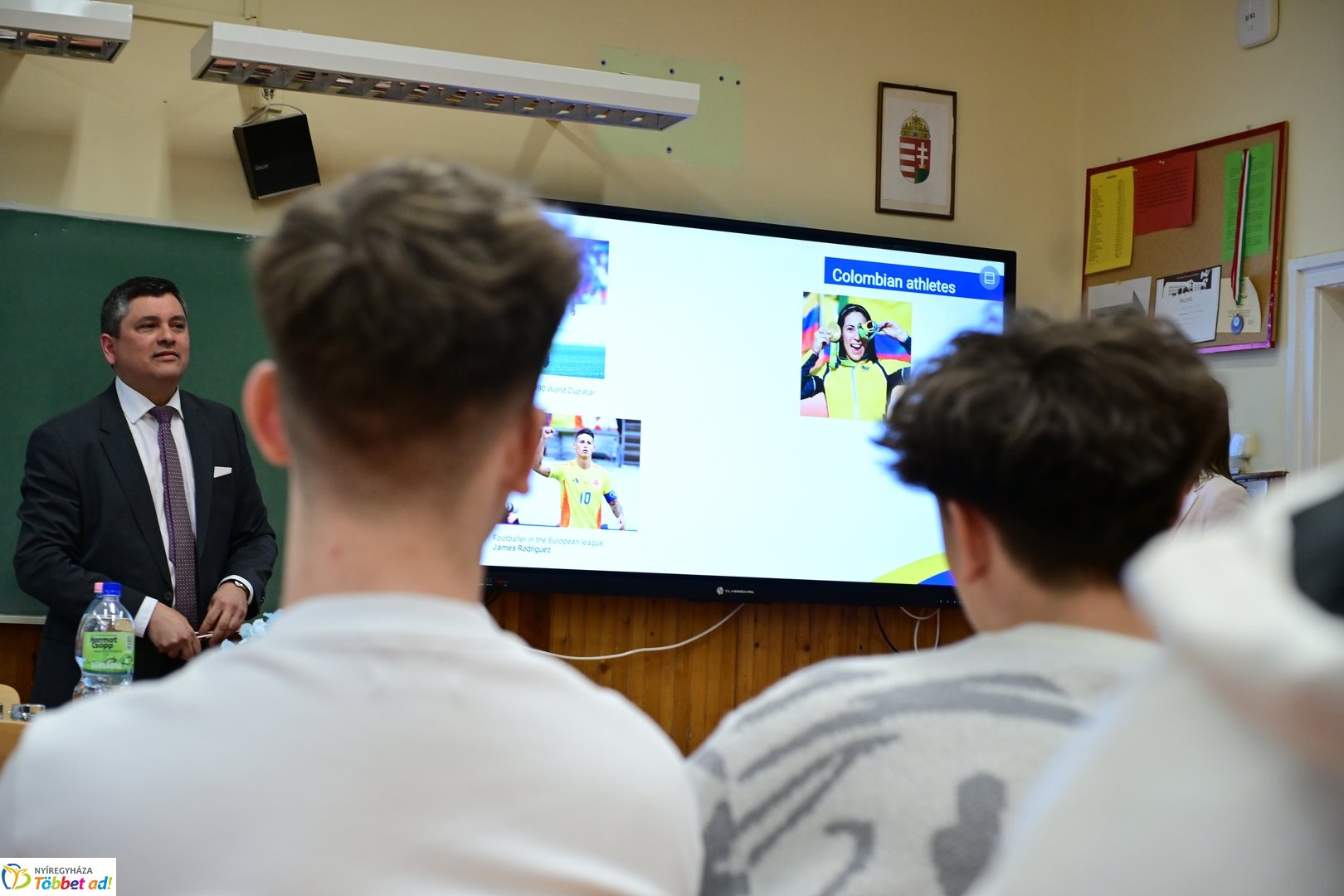 Kolumbiai miniszter látogatása a Zrínyi Ilona gimnáziumban