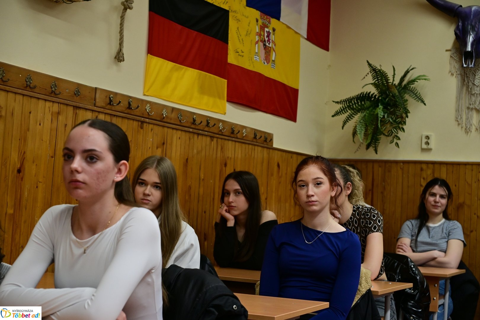 Kolumbiai miniszter látogatása a Zrínyi Ilona gimnáziumban