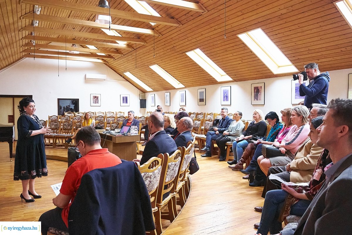 Konferencia a Vikár Sándor iskolában