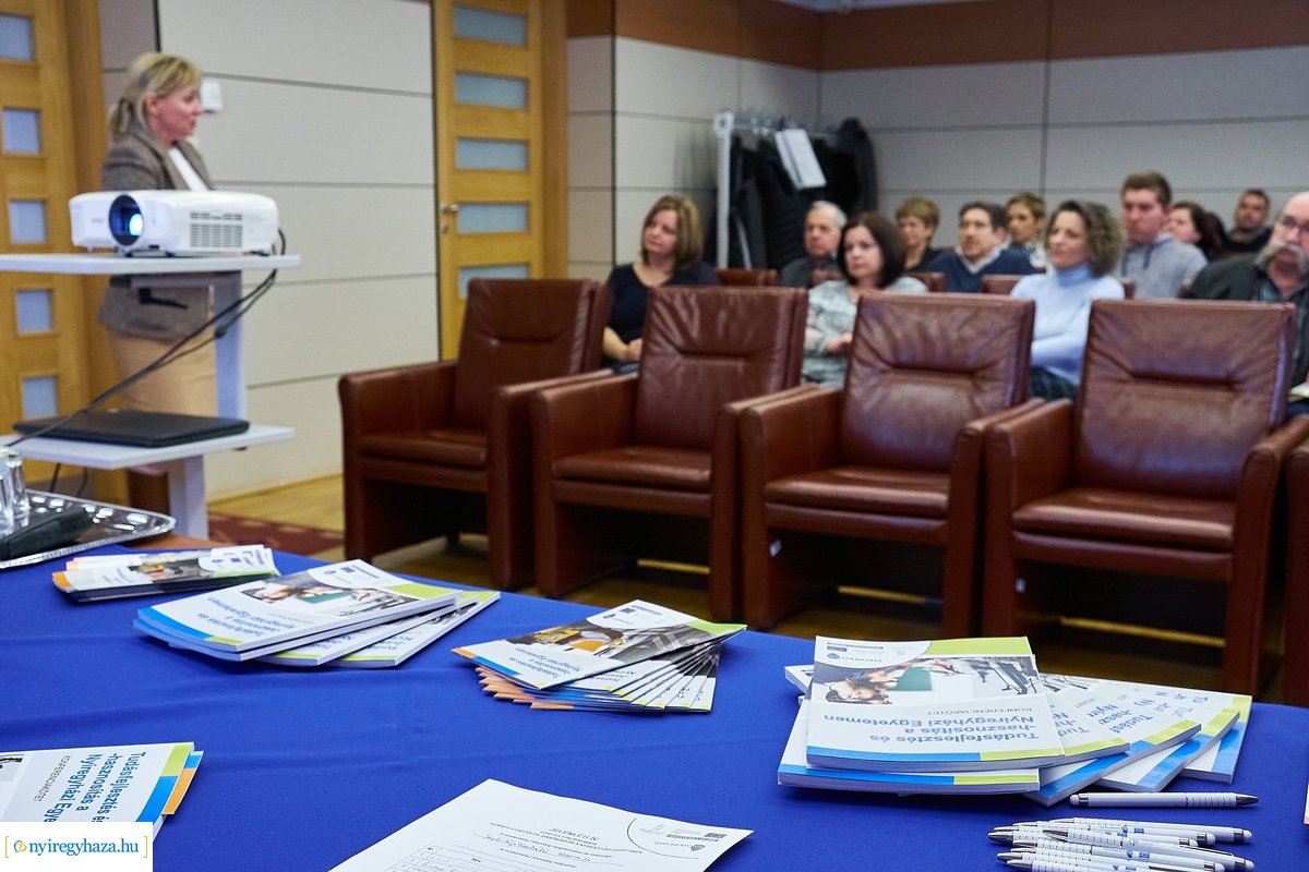 Konferencia az egyetemen a tudásfejlesztésről és-hasznosításról