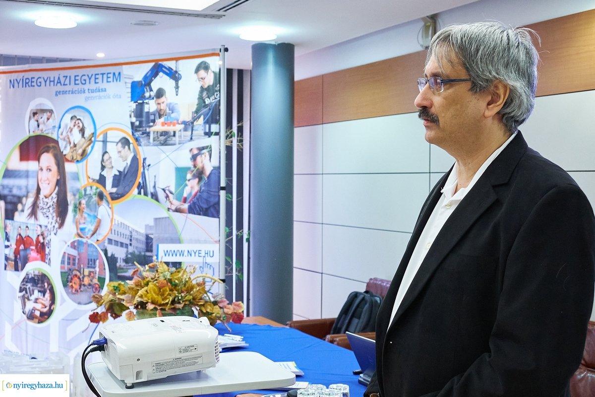 Konferencia az egyetemen a tudásfejlesztésről és-hasznosításról