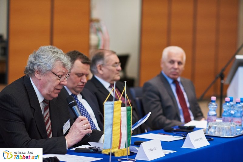 Konferencia Ukrajnáról az egyetemen