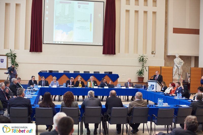 Konferencia Ukrajnáról az egyetemen