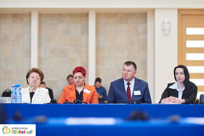 Konferencia Ukrajnáról az egyetemen