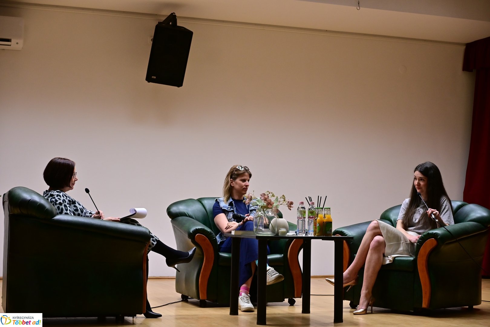 Könyvbemutató az Esélycentrumban 2026 áprilisában