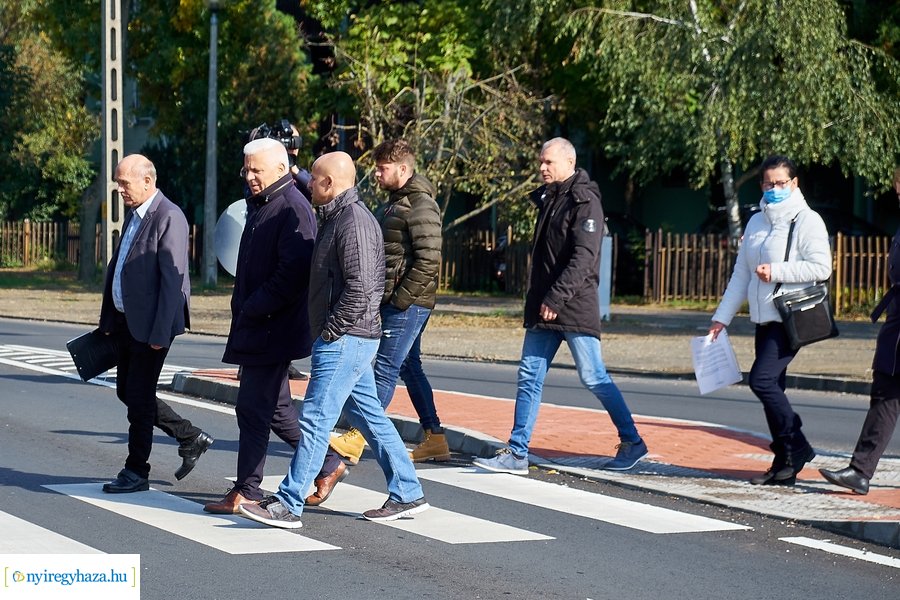 Korányi körforgalom átadó