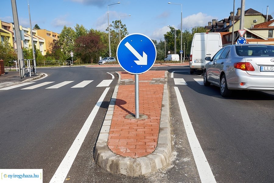 Korányi körforgalom átadó