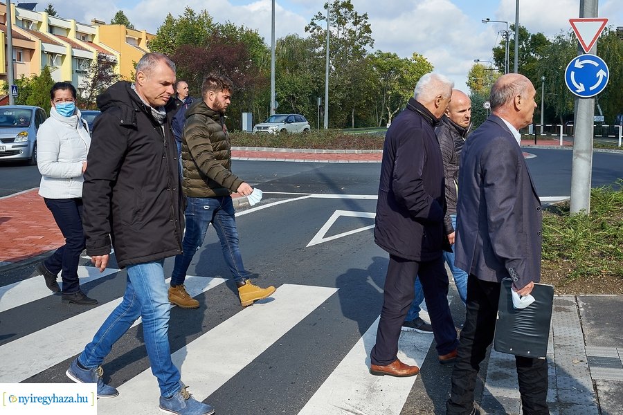 Korányi körforgalom átadó