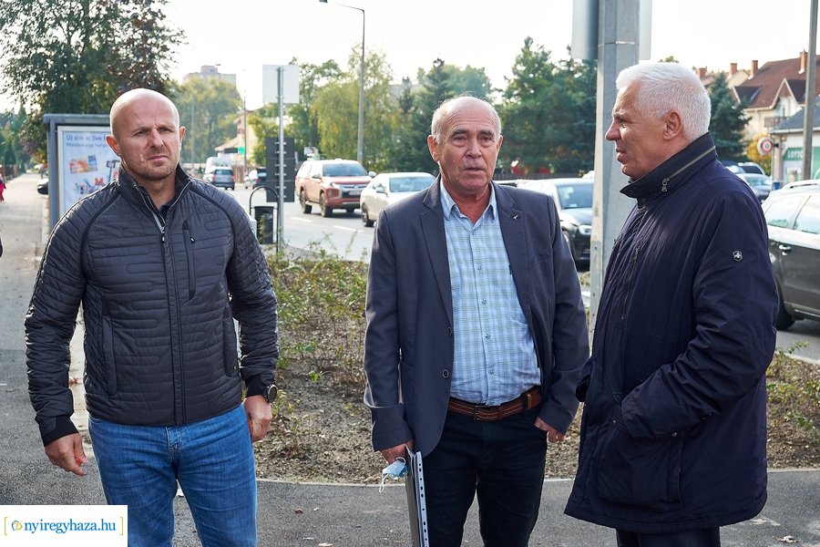 Korányi körforgalom átadó