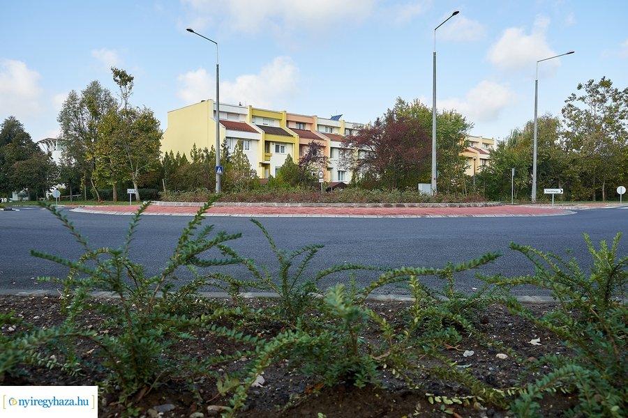 Korányi körforgalom átadó