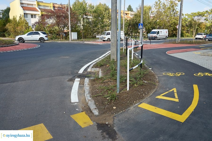 Korányi körforgalom átadó