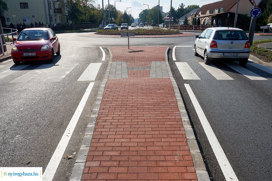 Korányi körforgalom átadó