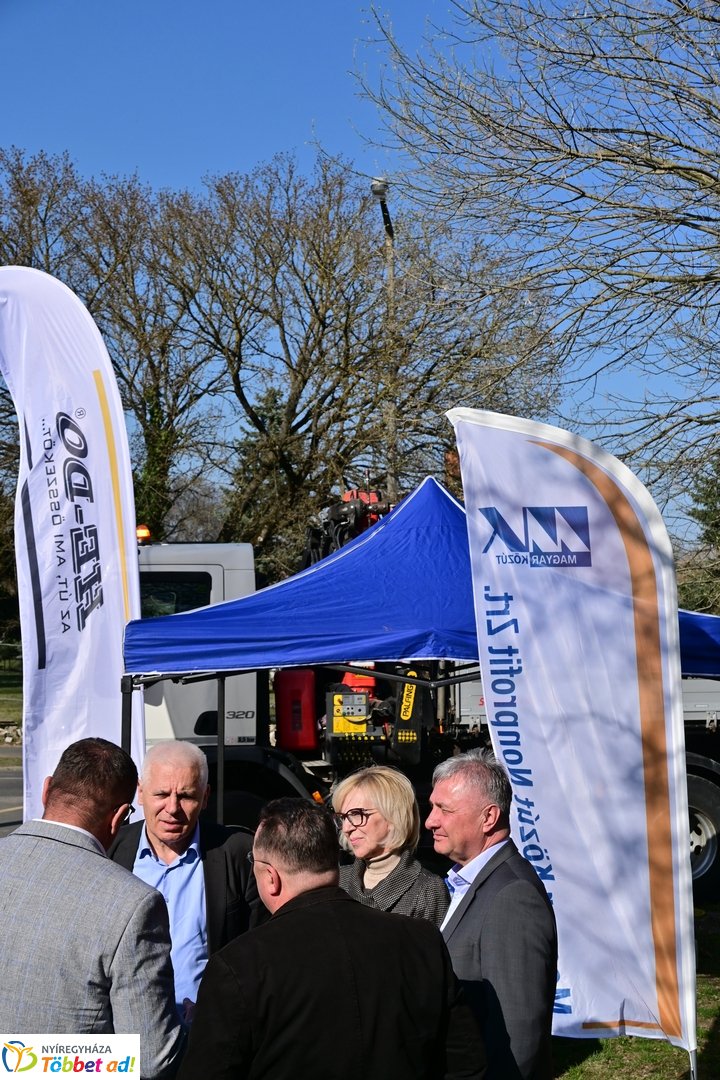 Körforgalom építés a Vasvári Pál utcán - 2026 március