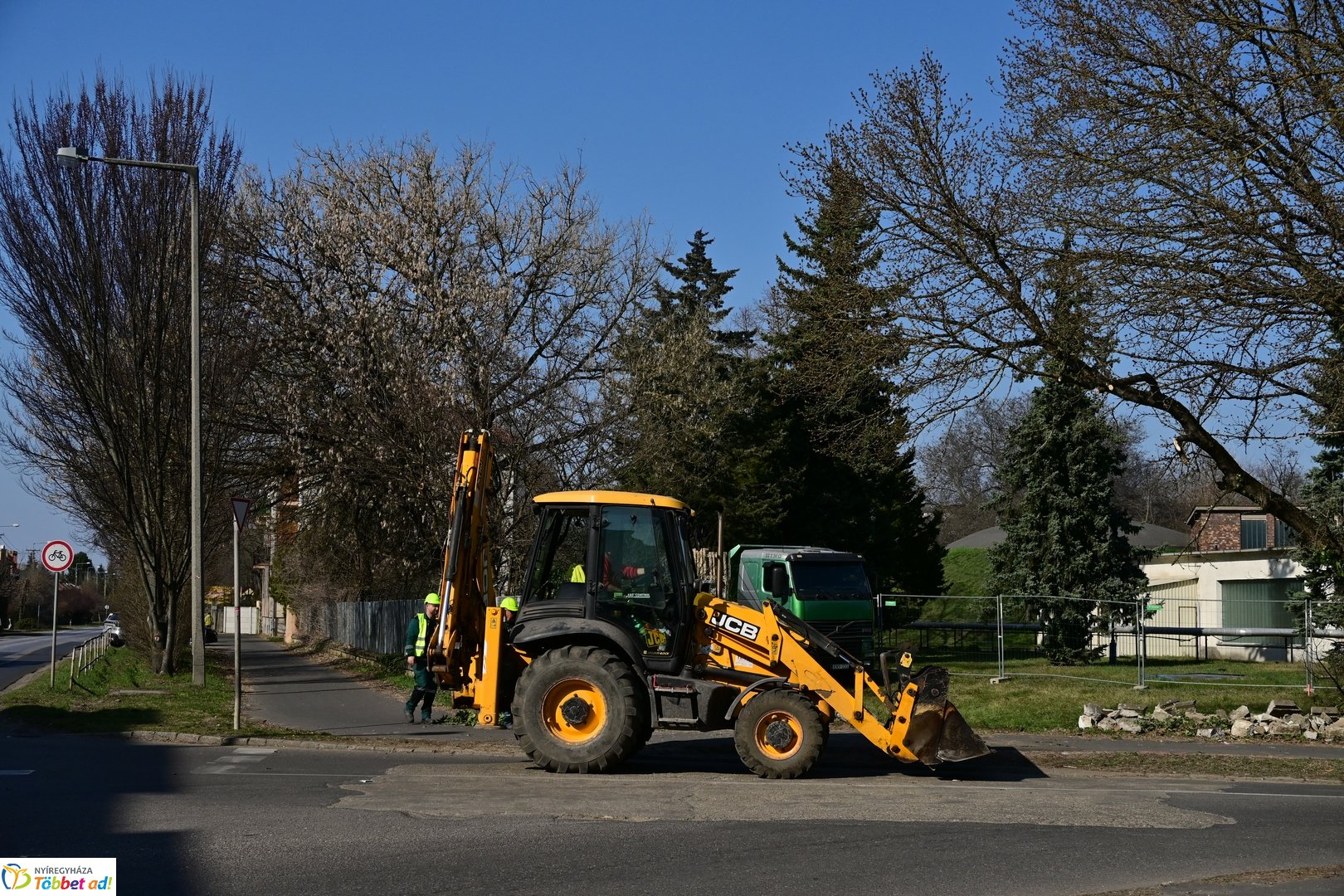 Körforgalom építés a Vasvári Pál utcán - 2026 március