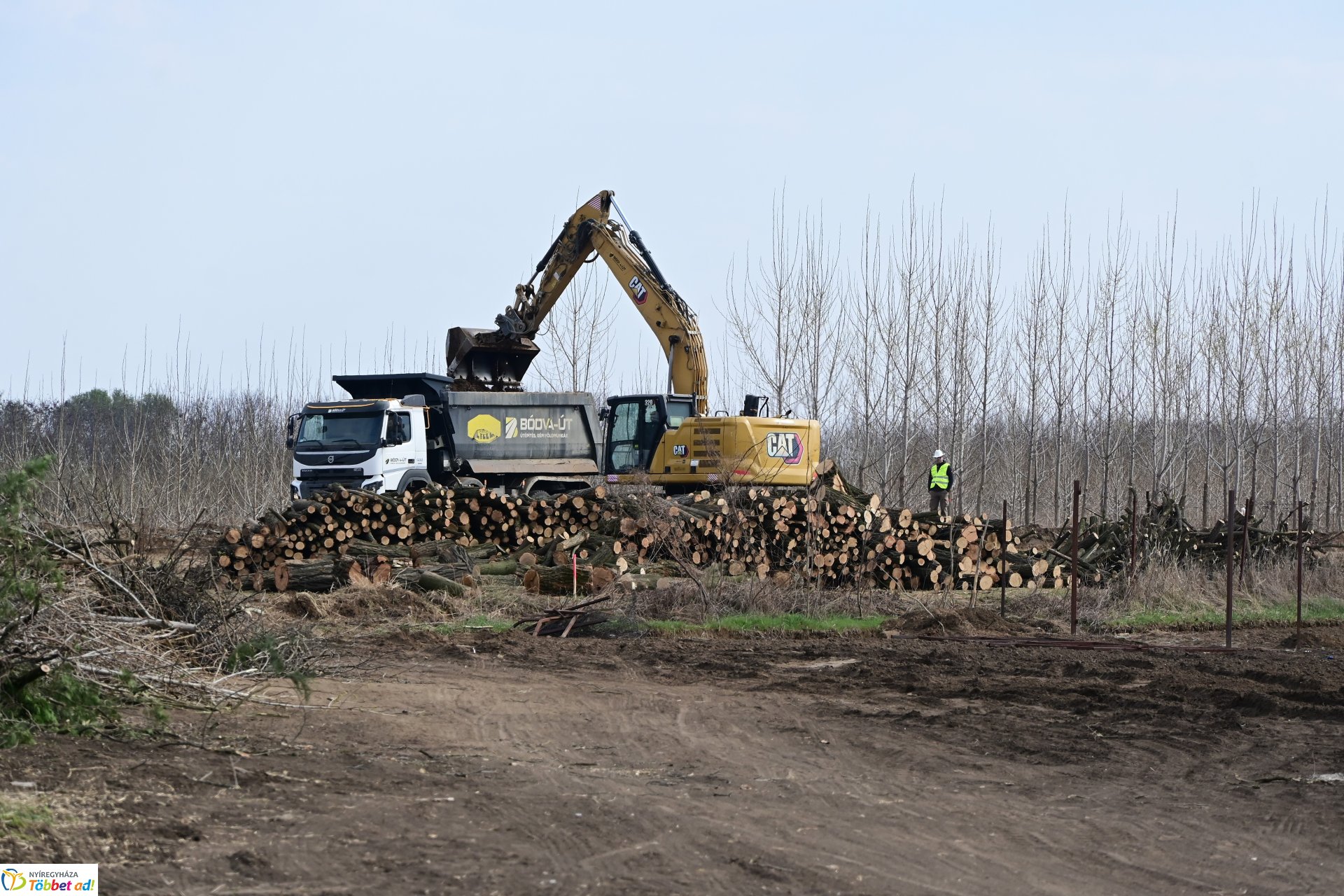 Körforgalom épül a Nagyszállási úton