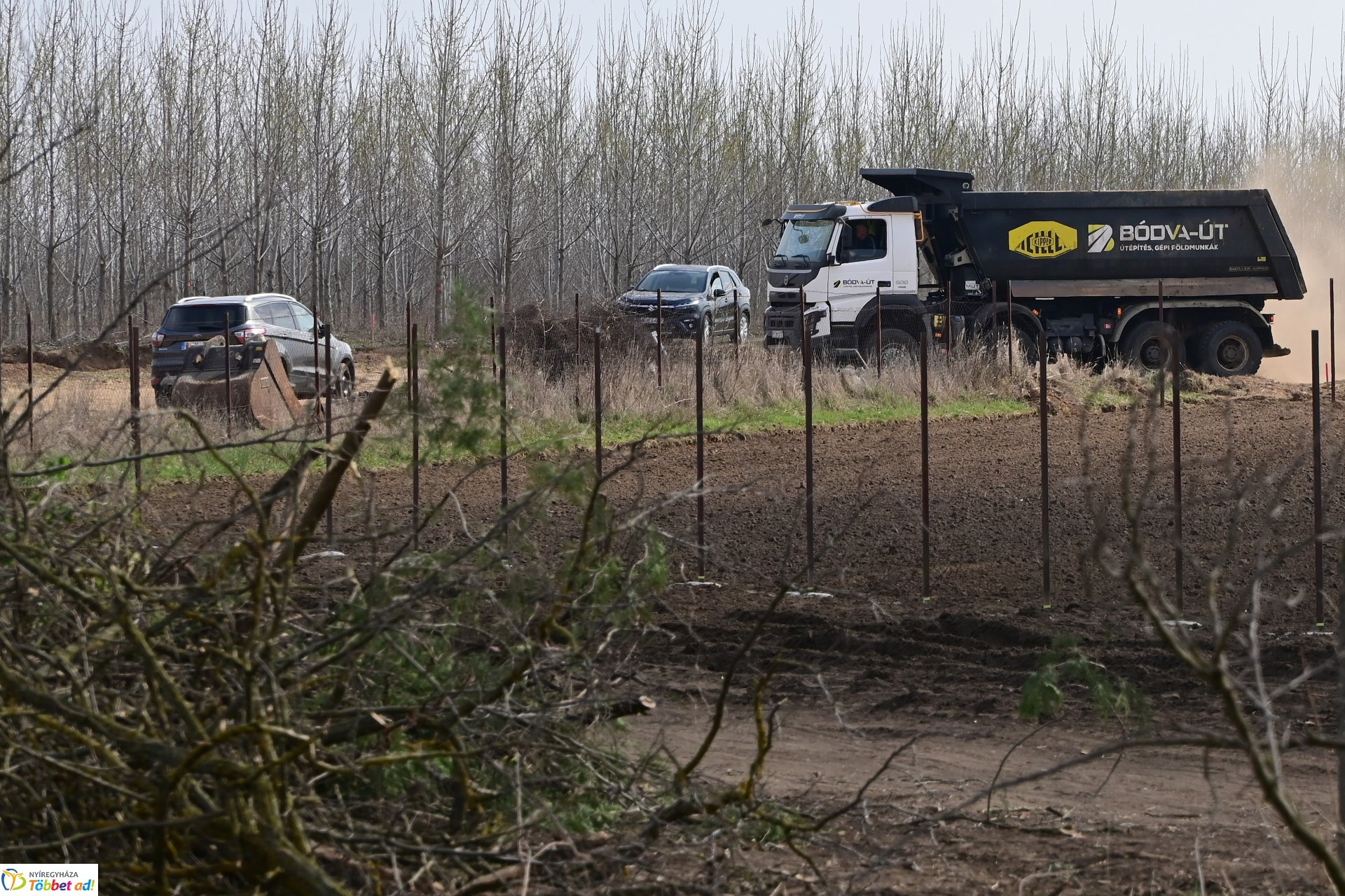 Körforgalom épül a Nagyszállási úton