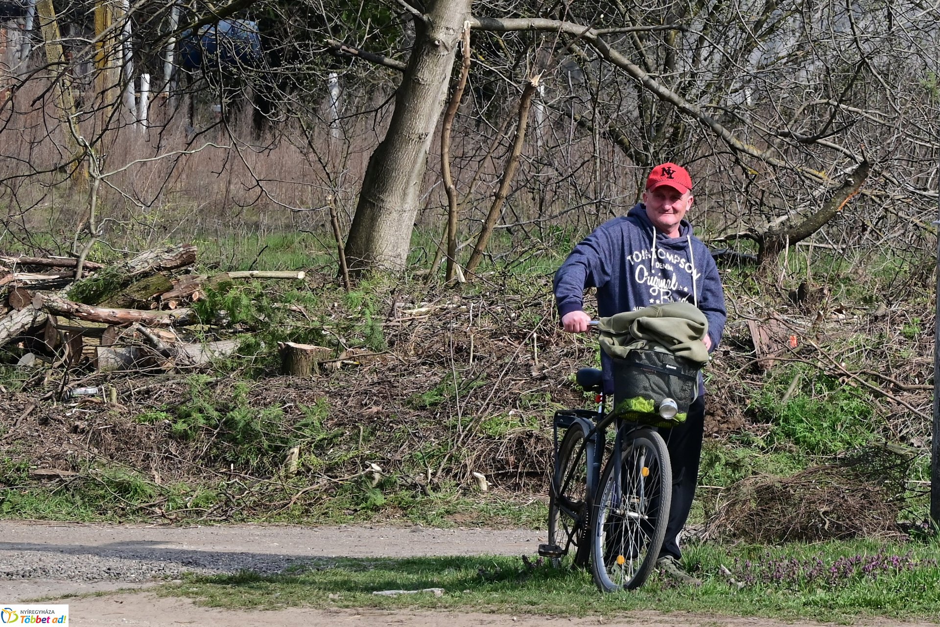 Körforgalom épül a Nagyszállási úton