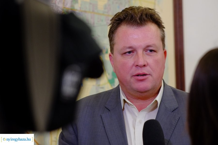 Körforgalom projektzáró a Városházán 20221205