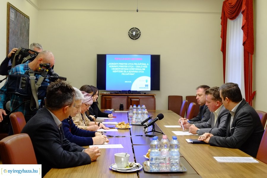 Körforgalom projektzáró a Városházán 20221205