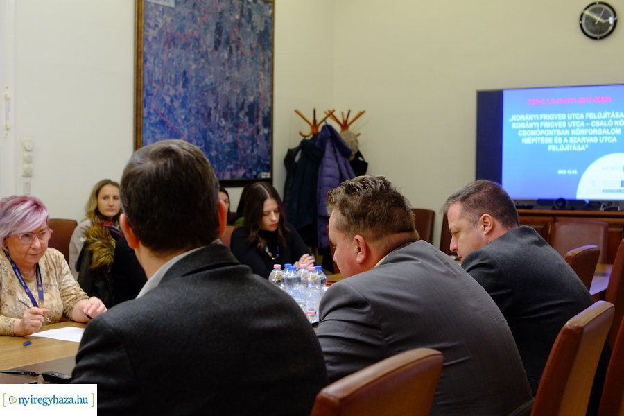 Körforgalom projektzáró a Városházán 20221205