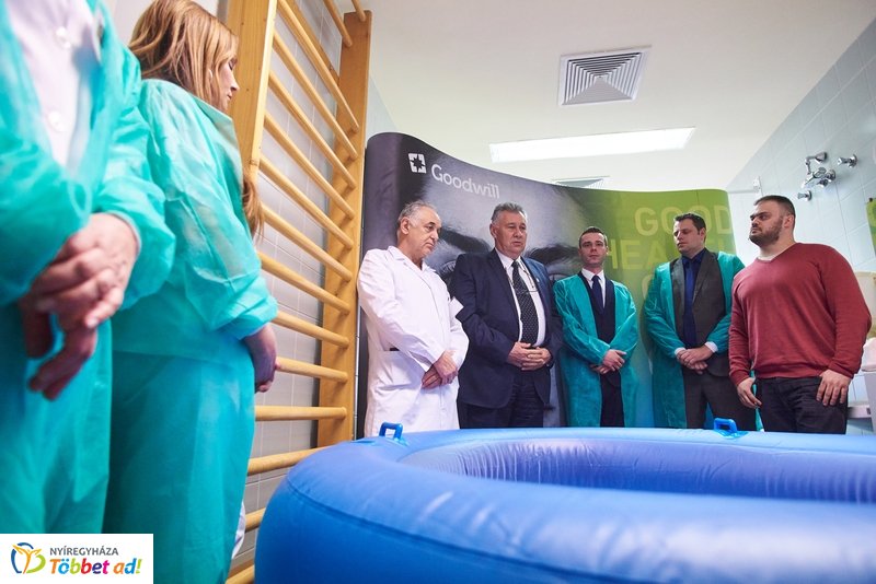 Kórházi sajtótájékoztató