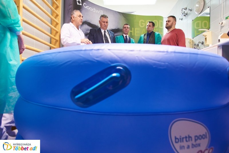 Kórházi sajtótájékoztató