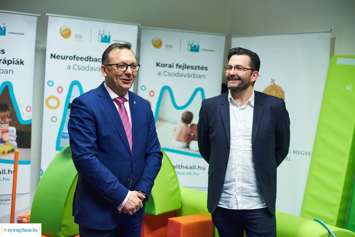 Kormányhivatali adomány a Csodavárnak