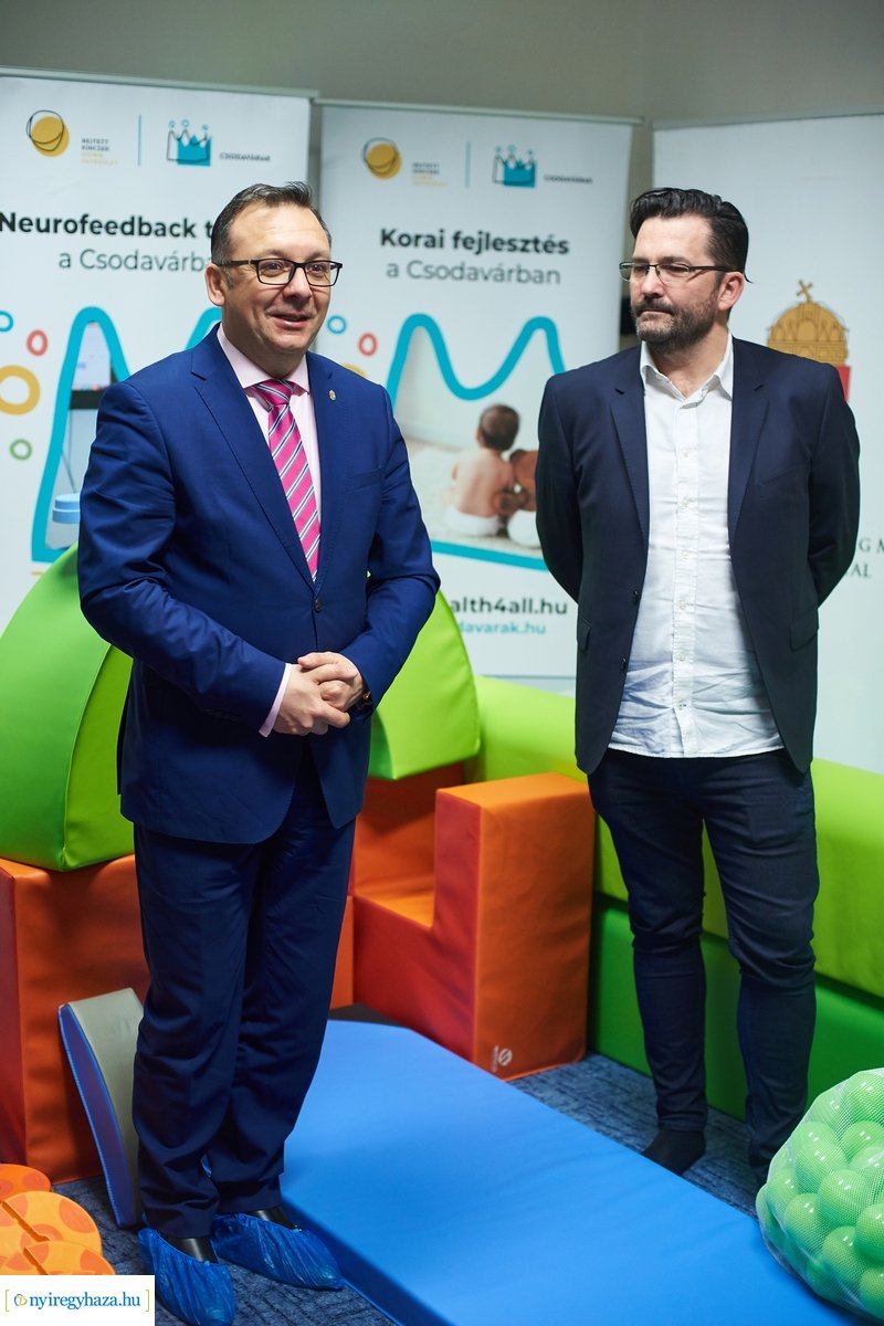 Kormányhivatali adomány a Csodavárnak