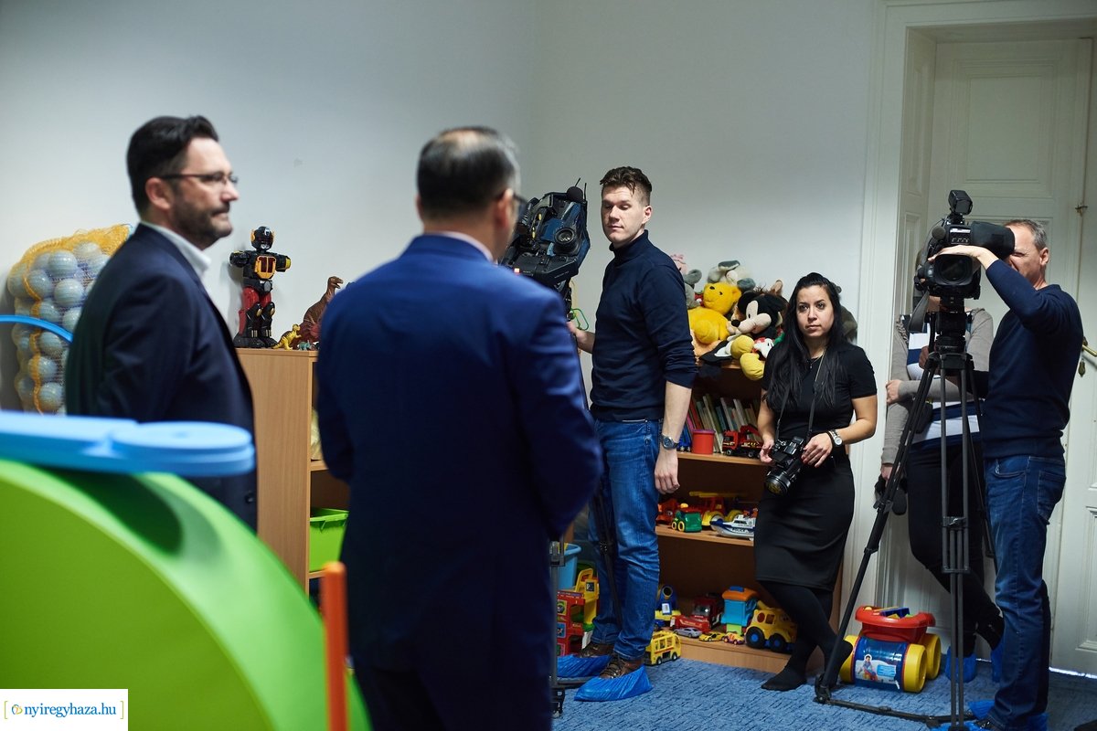 Kormányhivatali adomány a Csodavárnak