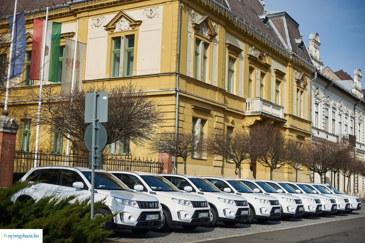 Kormányhivatali autók átadása