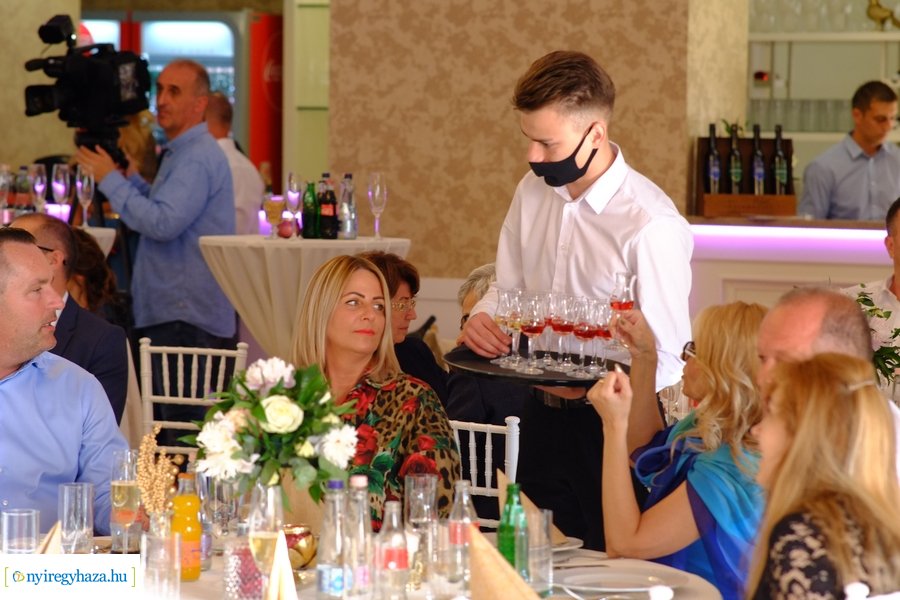 Korona Hall megnyitó 2021