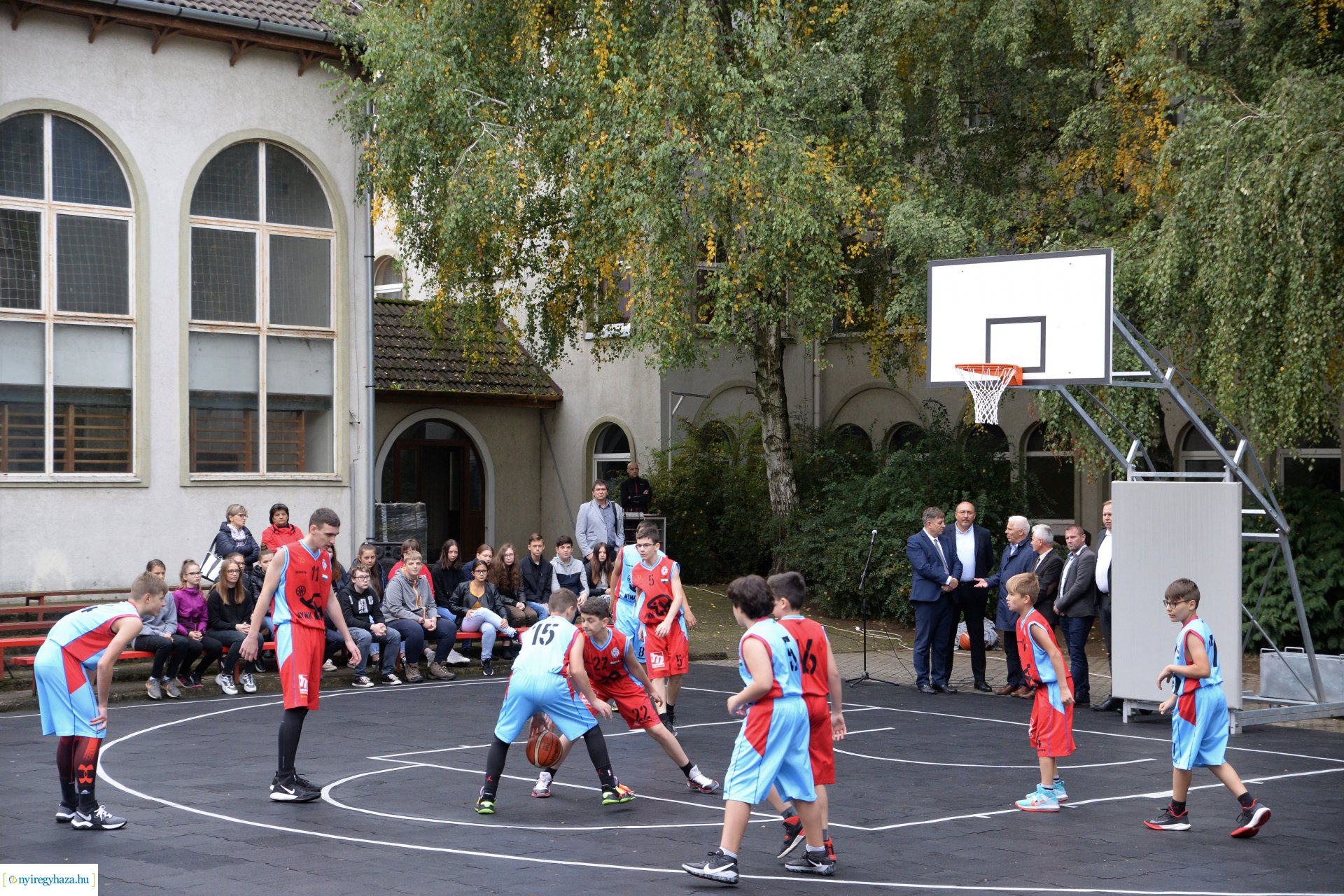 Kosárlabdapálya avató a Westsik Vilmos Technikumban
