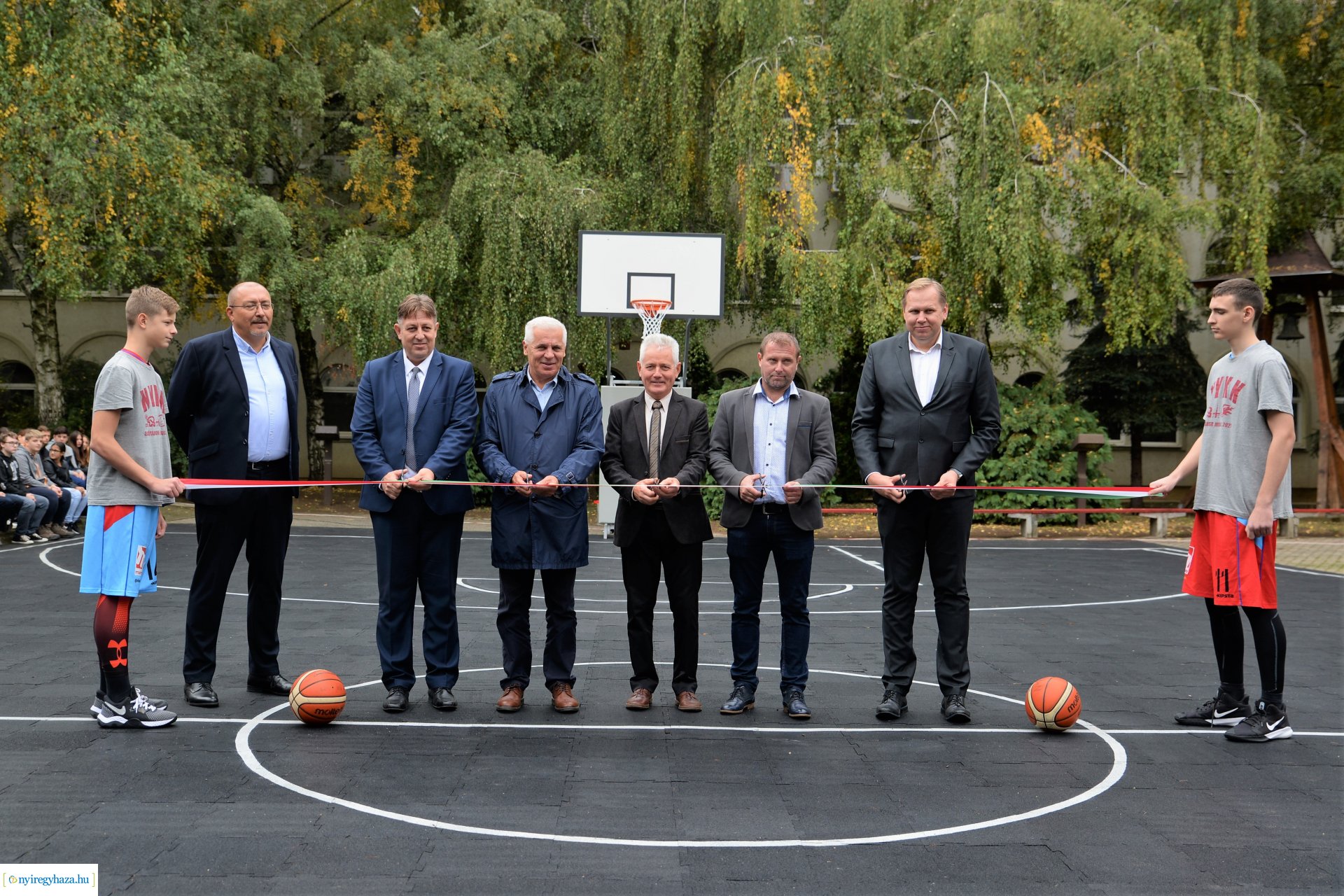 Kosárlabdapálya avató a Westsik Vilmos Technikumban