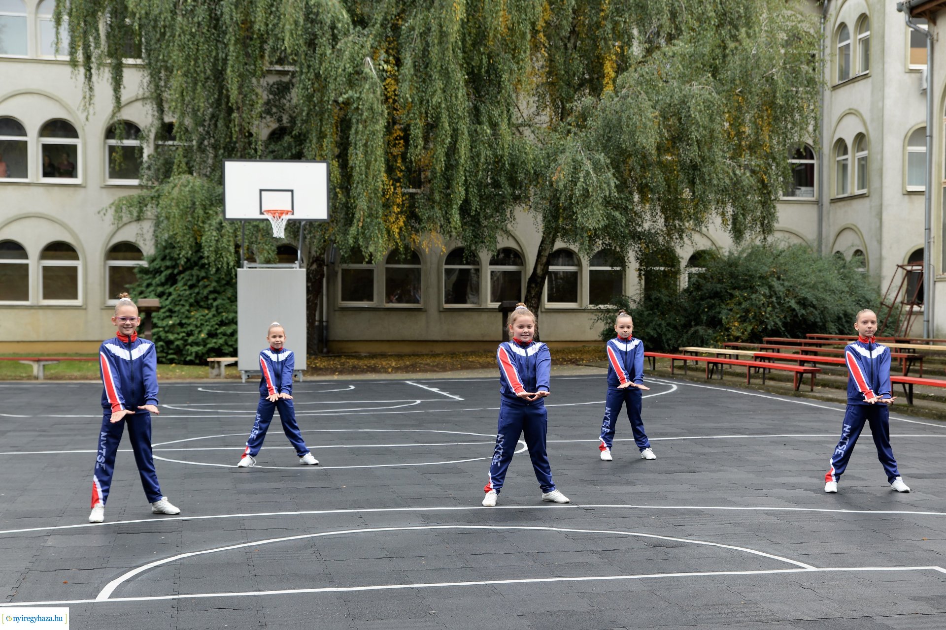 Kosárlabdapálya avató a Westsik Vilmos Technikumban