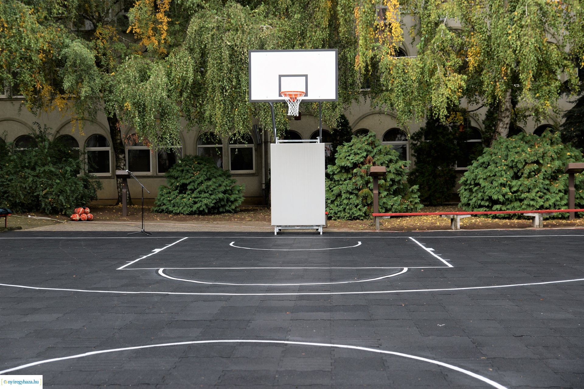 Kosárlabdapálya avató a Westsik Vilmos Technikumban