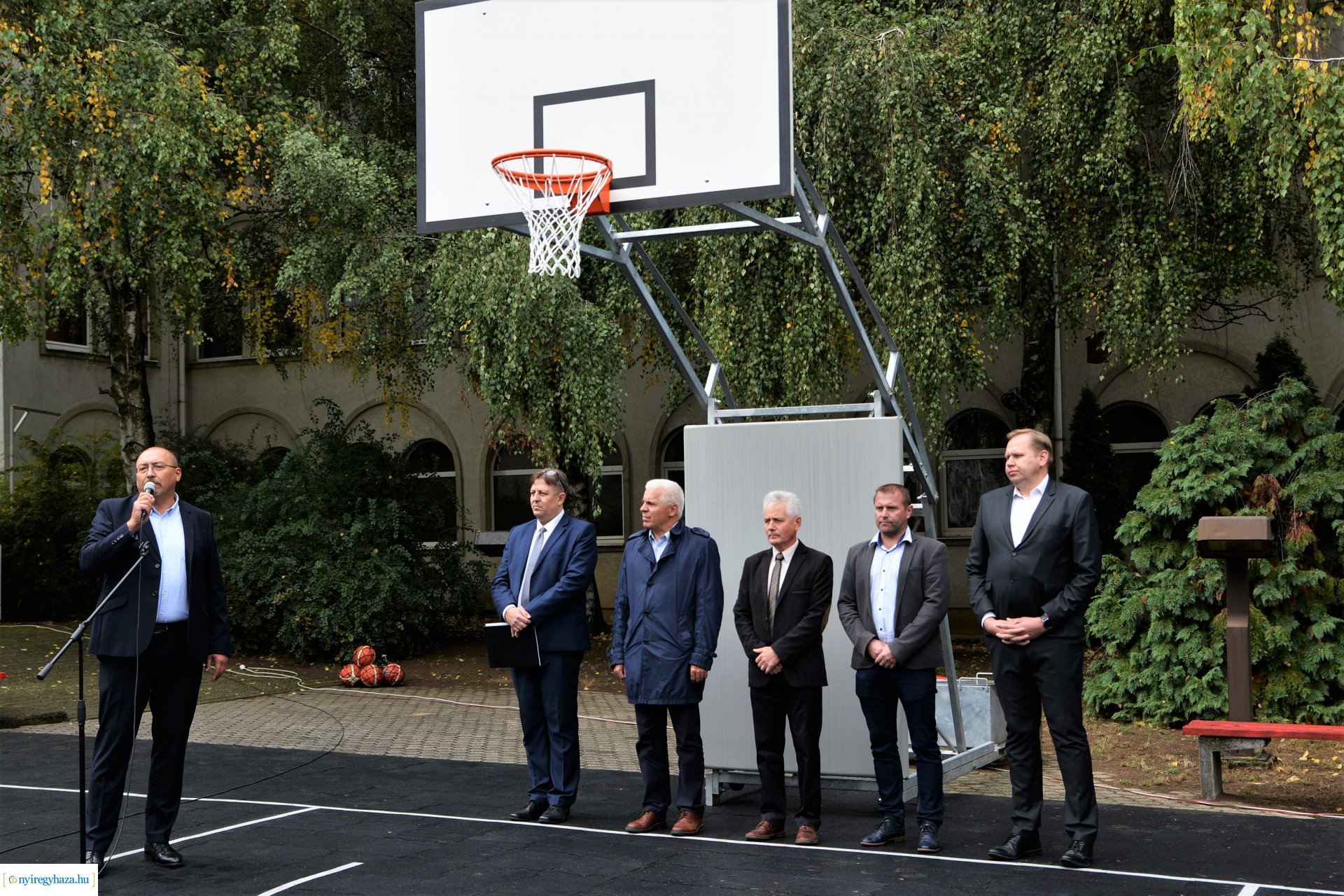 Kosárlabdapálya avató a Westsik Vilmos Technikumban