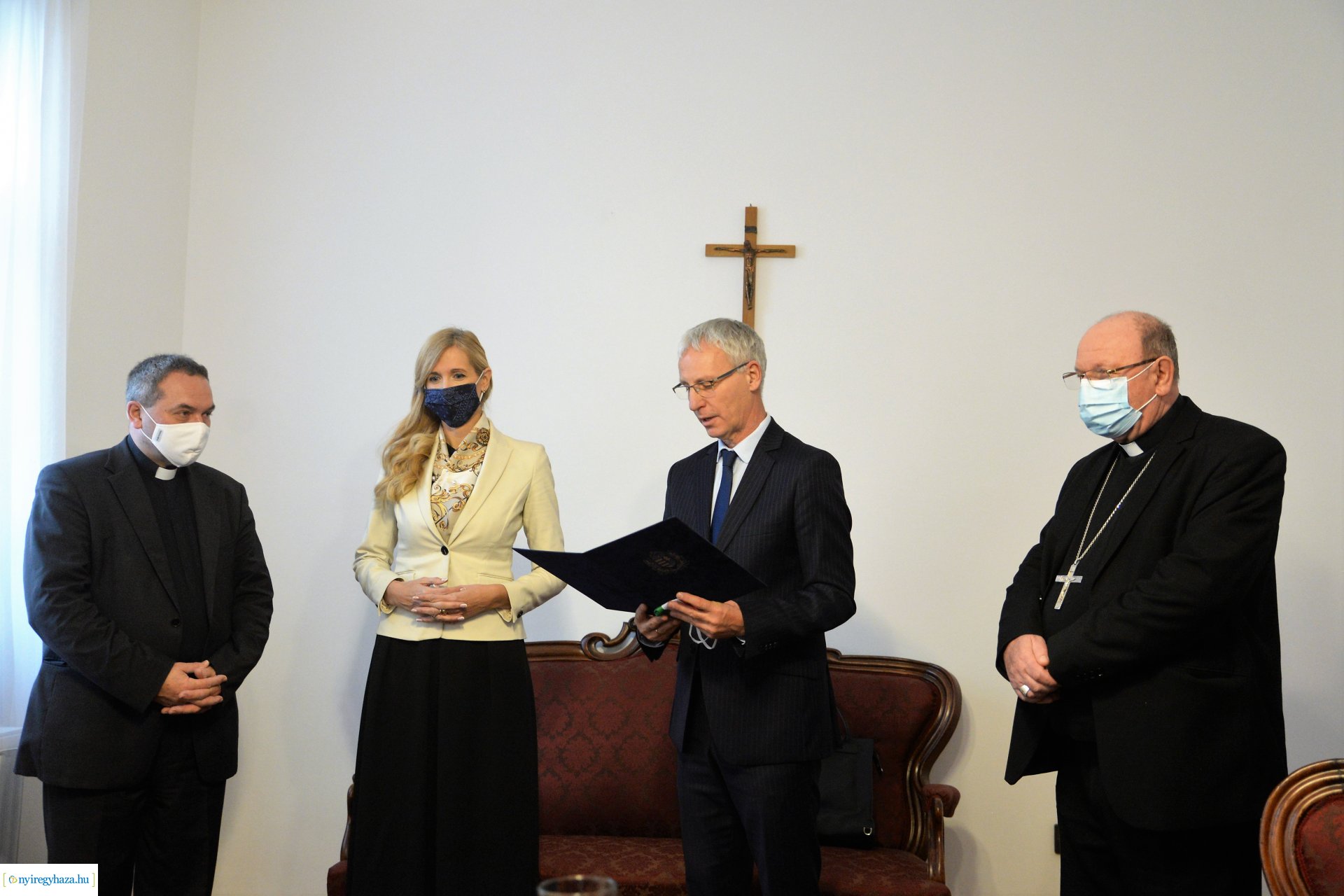 Köszönet és gratuláció  Felföldi László  püspöki kinevezése alkalmából