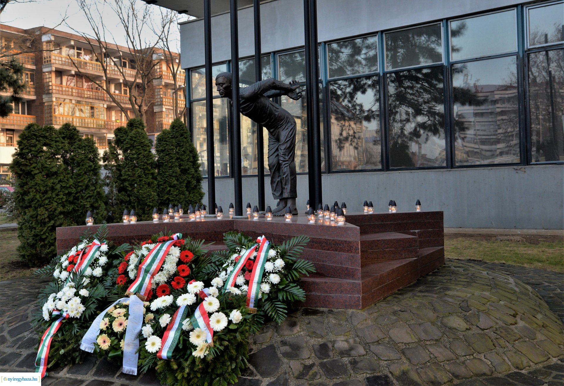 Koszorúzás a Kommunizmus Áldozatainak Emléknapján