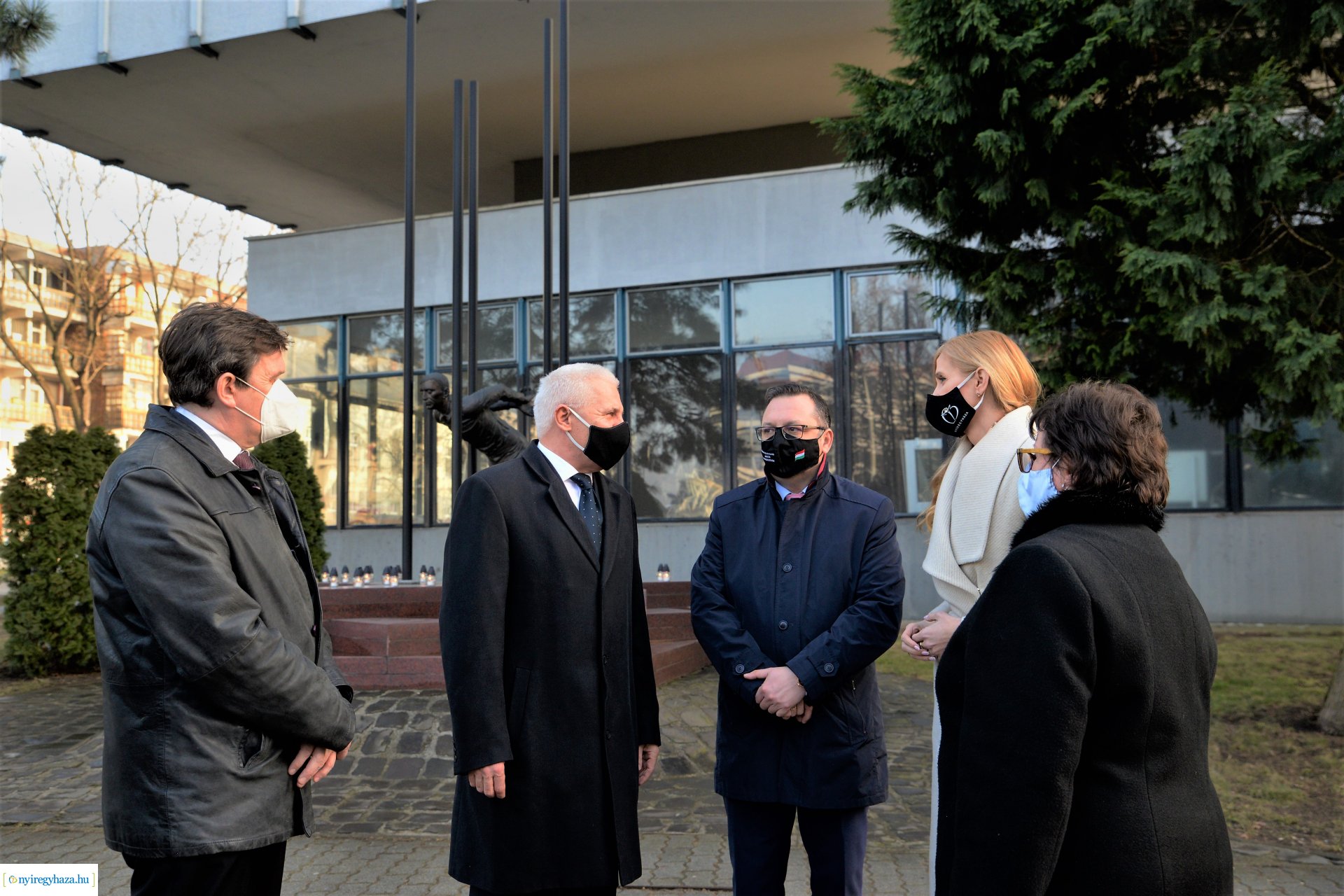 Koszorúzás a Kommunizmus Áldozatainak Emléknapján