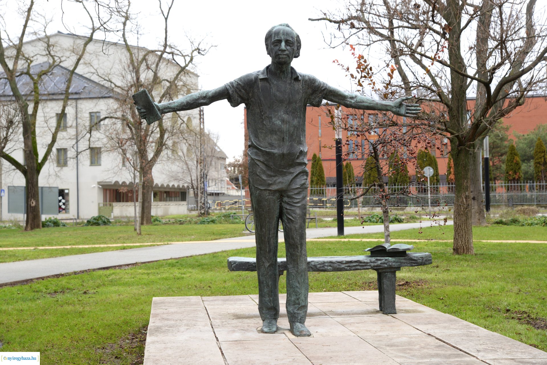 Koszorúzás és megemlékezés Váci Mihály születésnapján - 2023