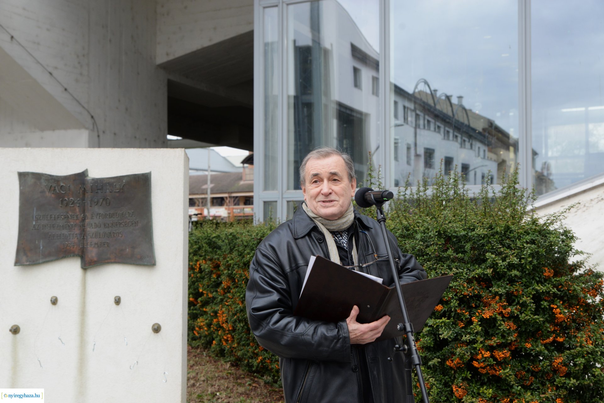 Koszorúzás és megemlékezés Váci Mihály születésnapján - 2023