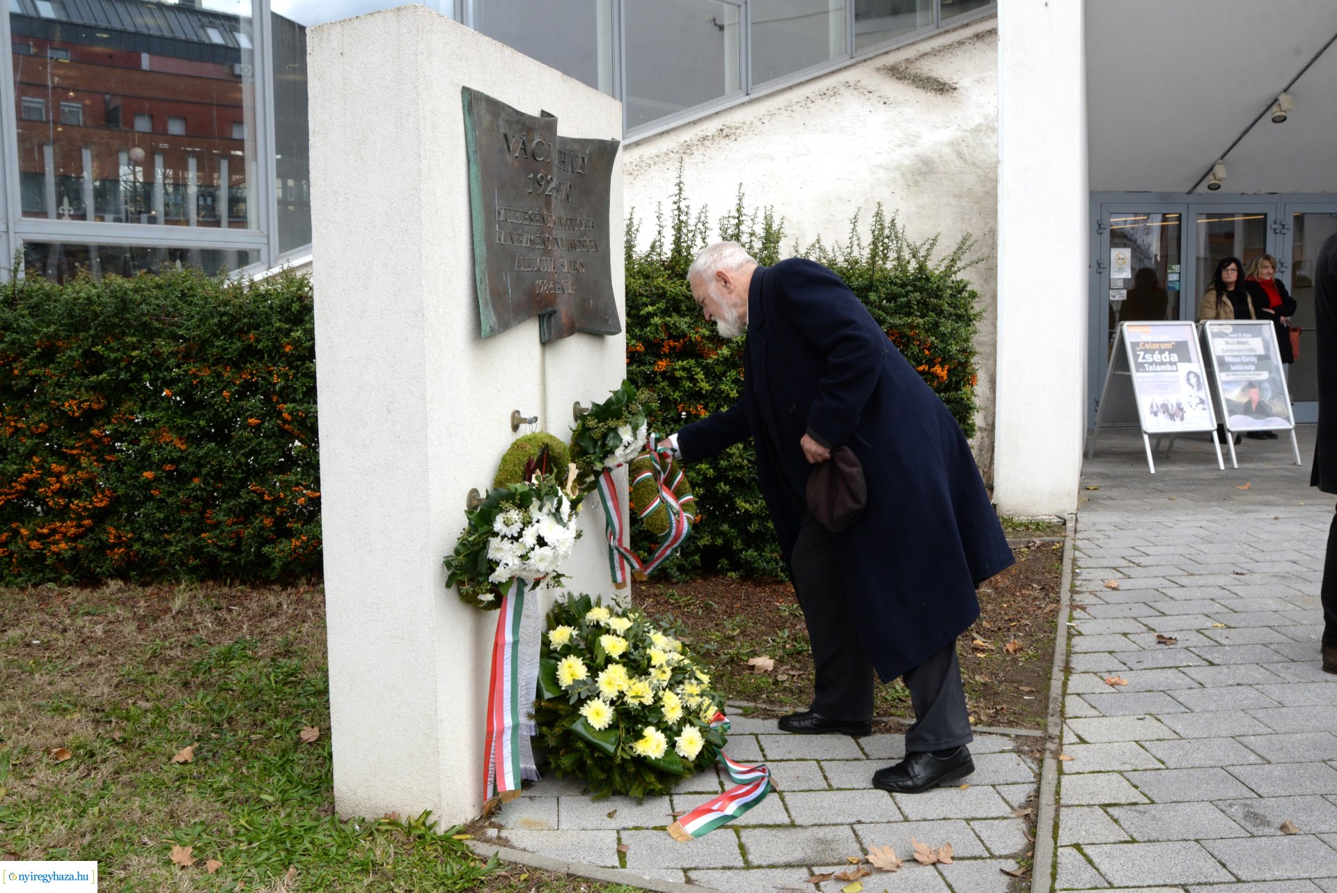 Koszorúzás és megemlékezés Váci Mihály születésnapján - 2023
