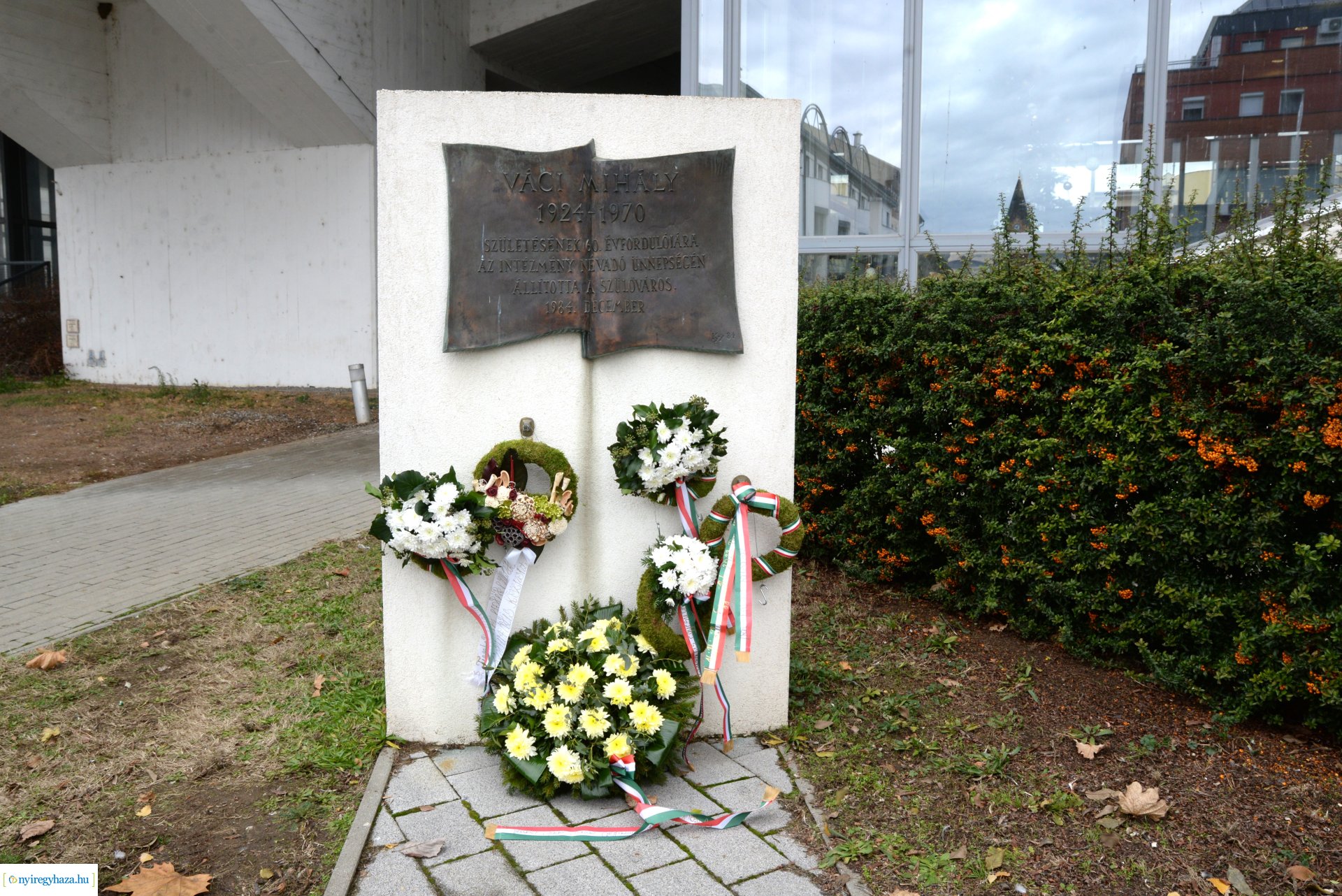 Koszorúzás és megemlékezés Váci Mihály születésnapján - 2023