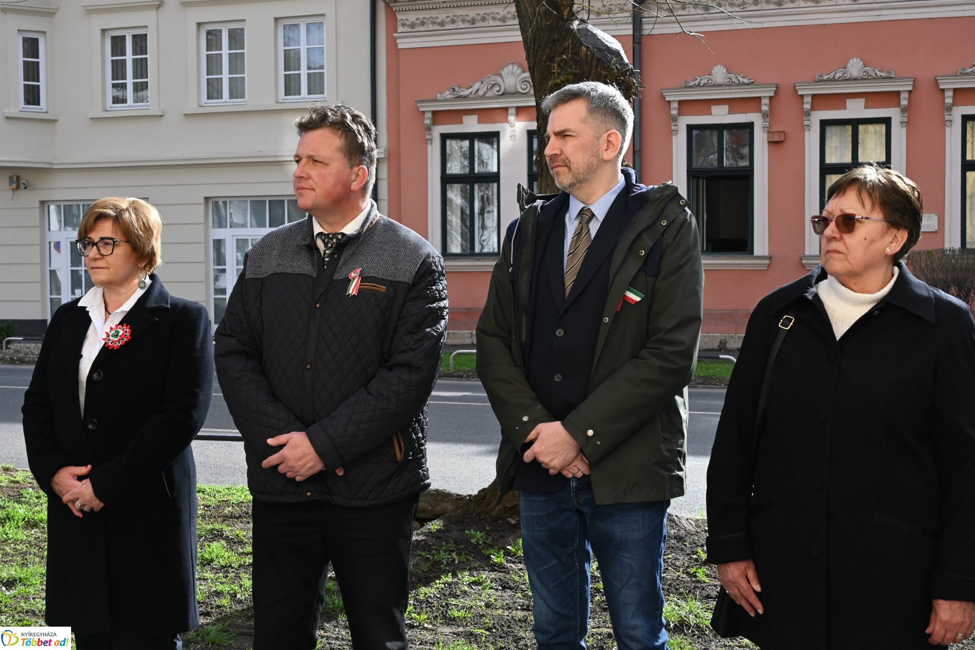 Koszorúzás Irányi Dániel emléktáblájánál 2025-ben