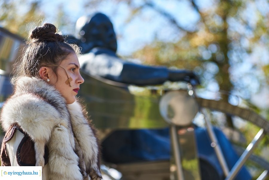 Koszorúzás Krúdy Gyula szobránál 2021