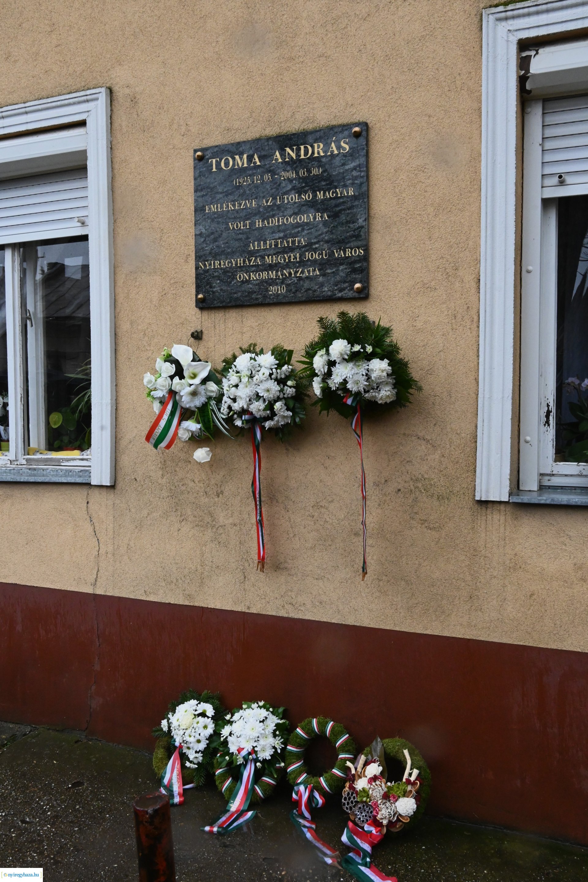 Koszorúzás Toma András emléktáblájánál 2024.