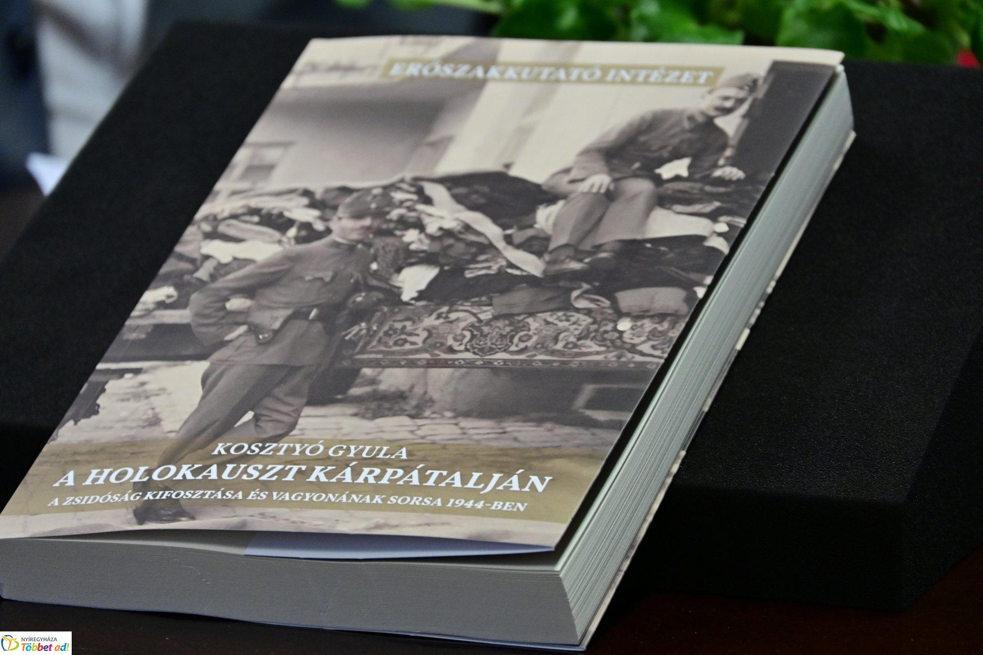 Kosztyó Gyula könyvbemutatója a Levéltárban