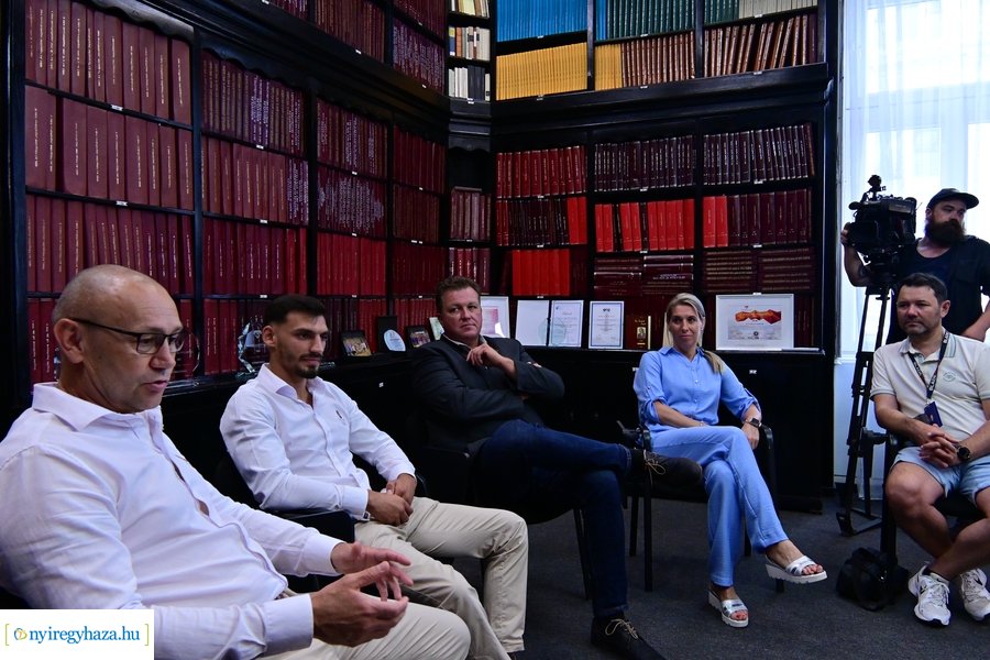 Kovács Richárd olimpikon köszöntése a Városházán