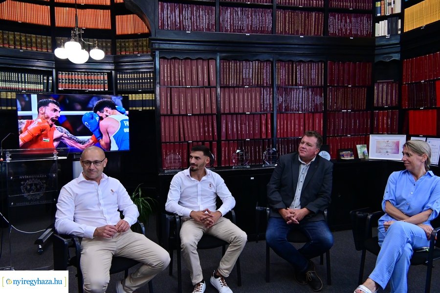 Kovács Richárd olimpikon köszöntése a Városházán